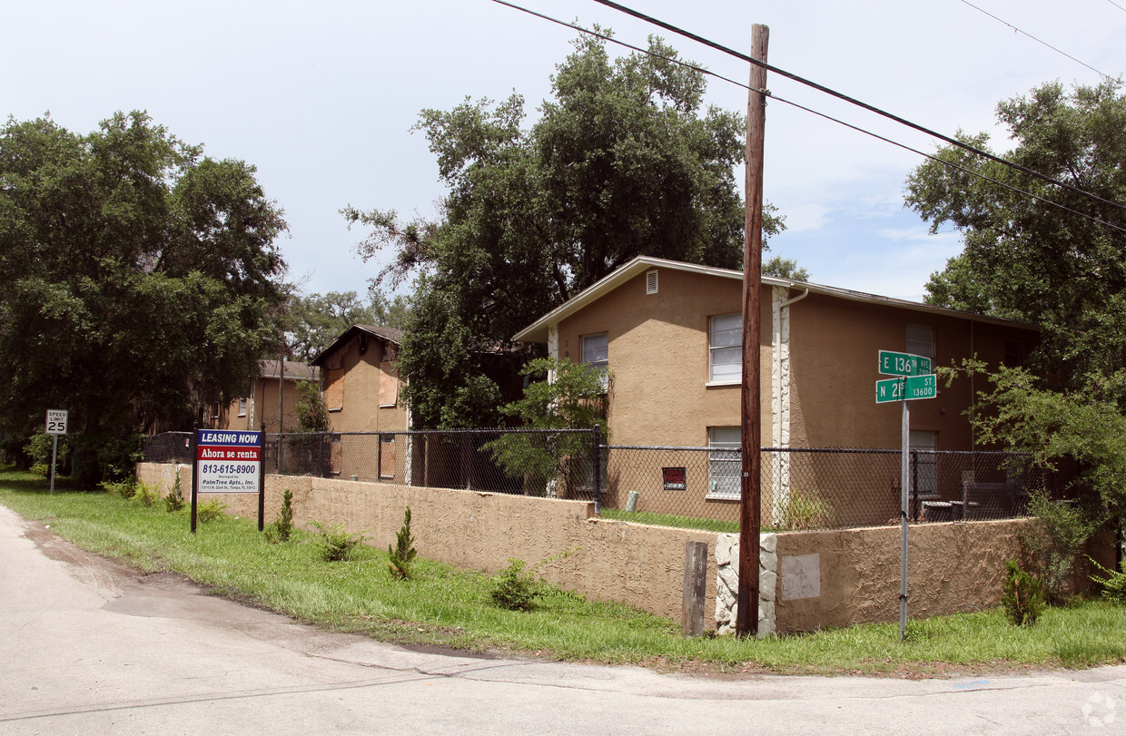 Primary Photo - Palm Tree Apartments