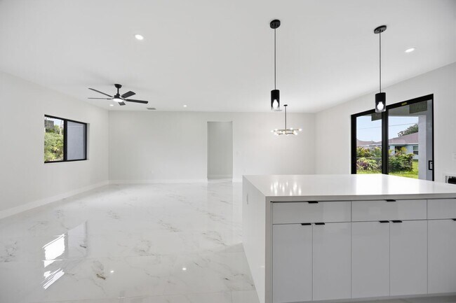 Foto del edificio - 1299 Barton Ave