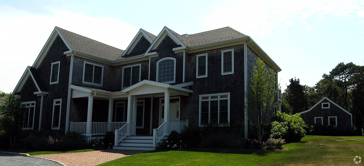 Primary Photo - 3 Willow Ln