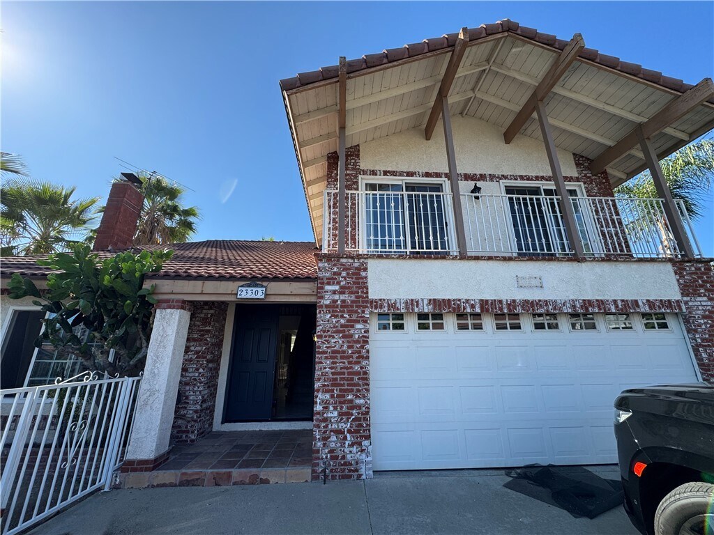 Foto principal - 23303 Stirrup Dr
