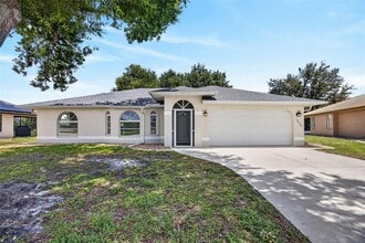Building Photo - 7510 Ligustrum