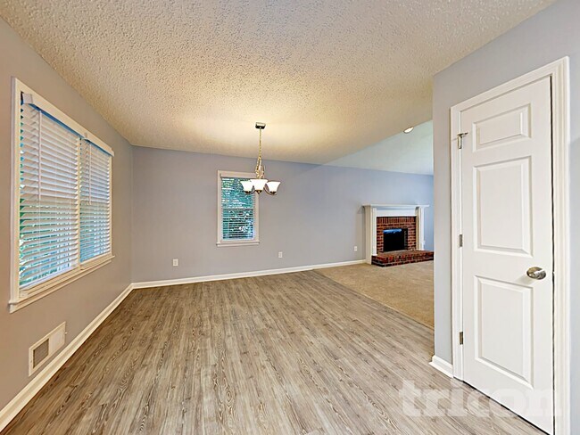 Building Photo - 436 Amber Way