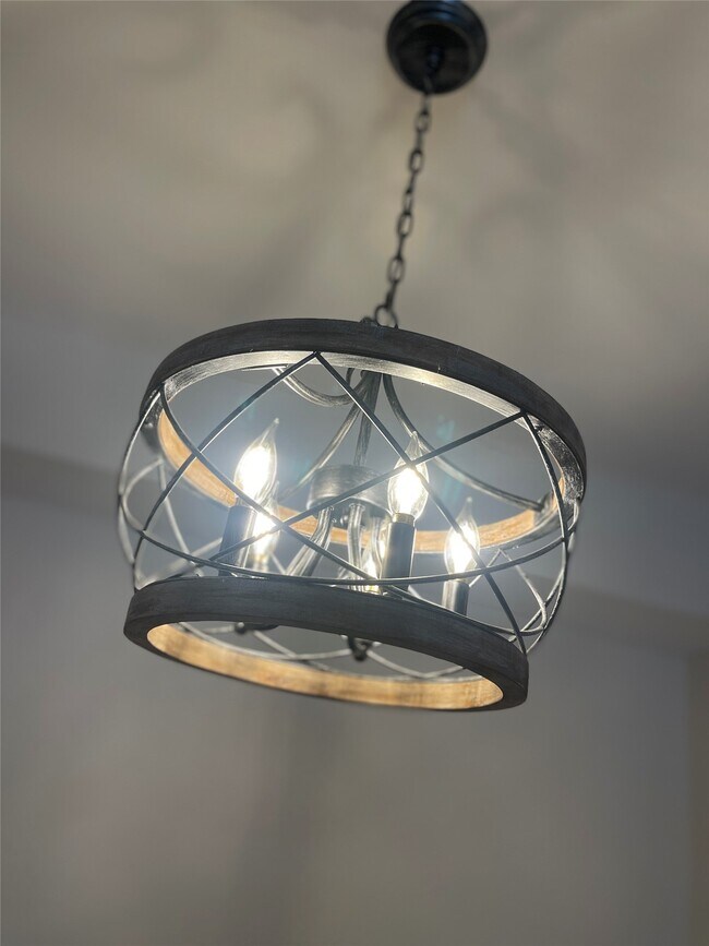 Foto del edificio - 1311 Antoine Dr