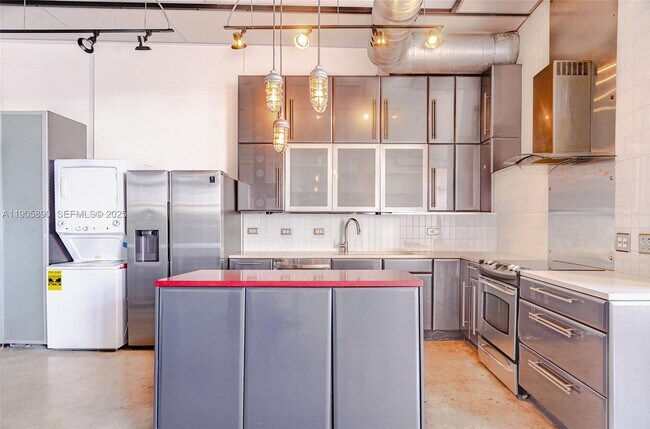 Foto del edificio - 250 NW 23rd St