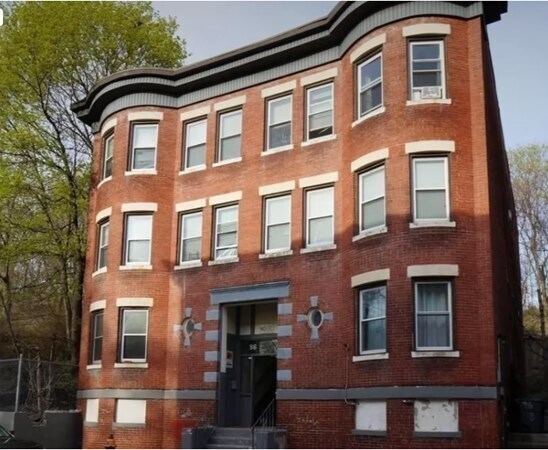 Building Photo - 96-98 Woodledge St