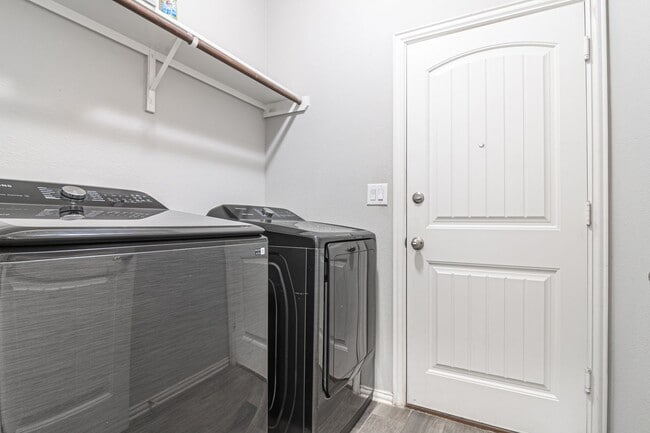 Foto del edificio - 819 Pentagon Rd