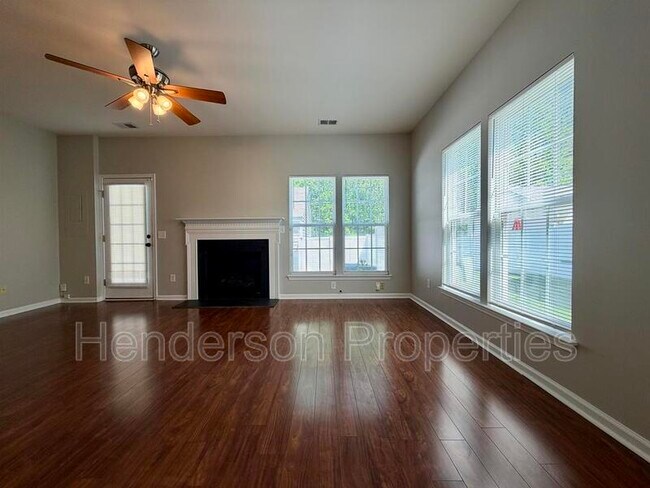 Foto del edificio - 9552 Glenashley Dr