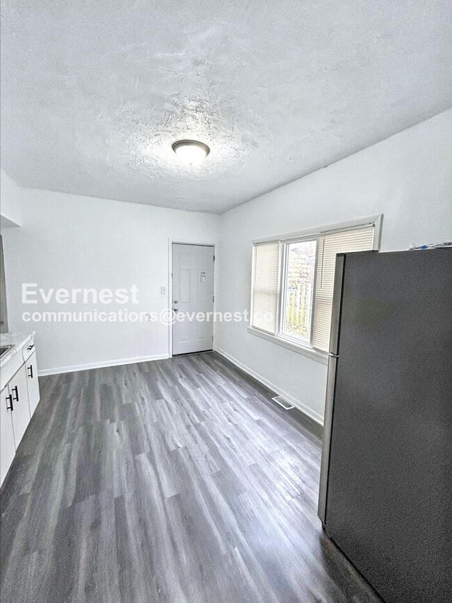 Foto del edificio - 1079 E 68th St