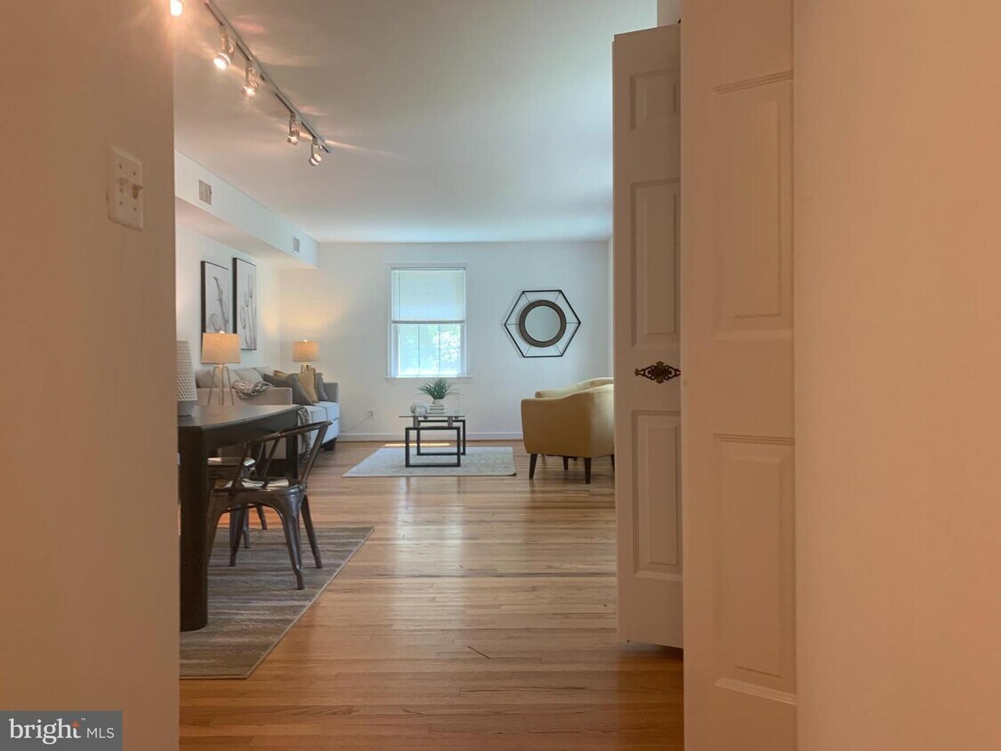 Foto principal - 2248 Washington Ave