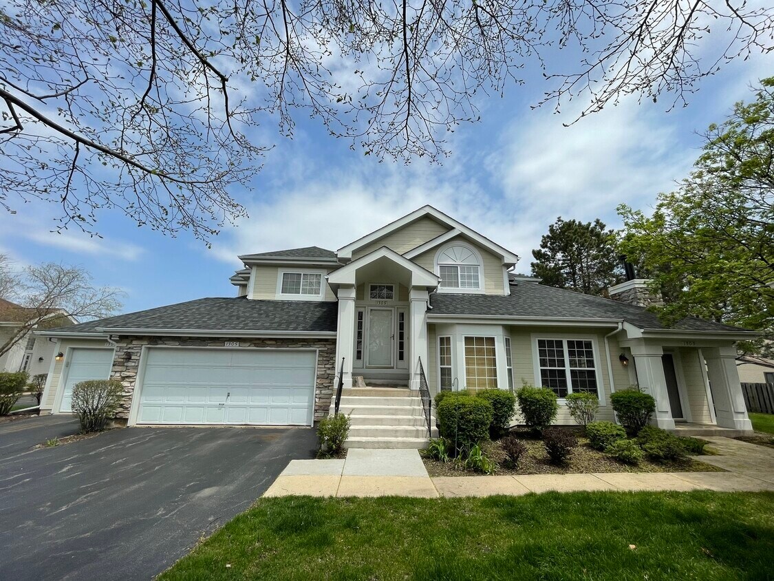 1303 Clybourne St Unit 1303, Batavia, IL 60510 Apartment for Rent in