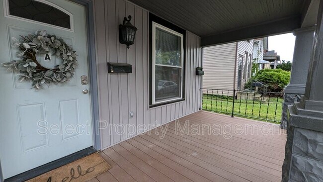Building Photo - 517 Lavina St