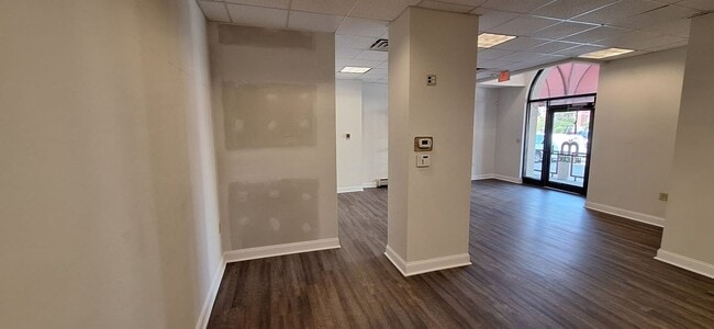 Building Photo - 2739 South Park Ave