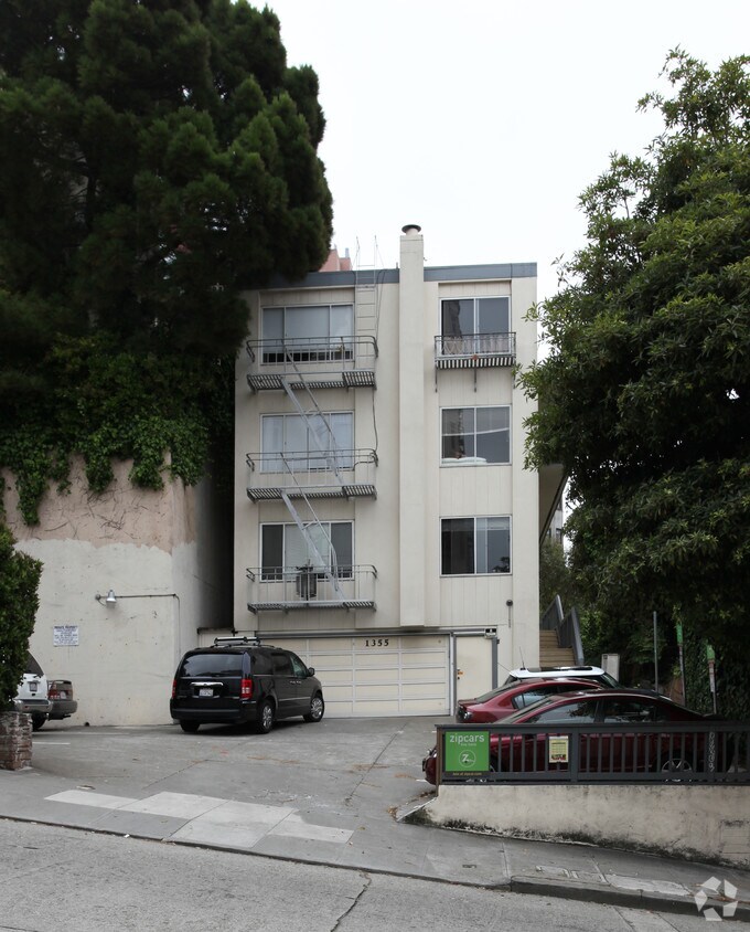 Primary Photo - 1355 Lombard
