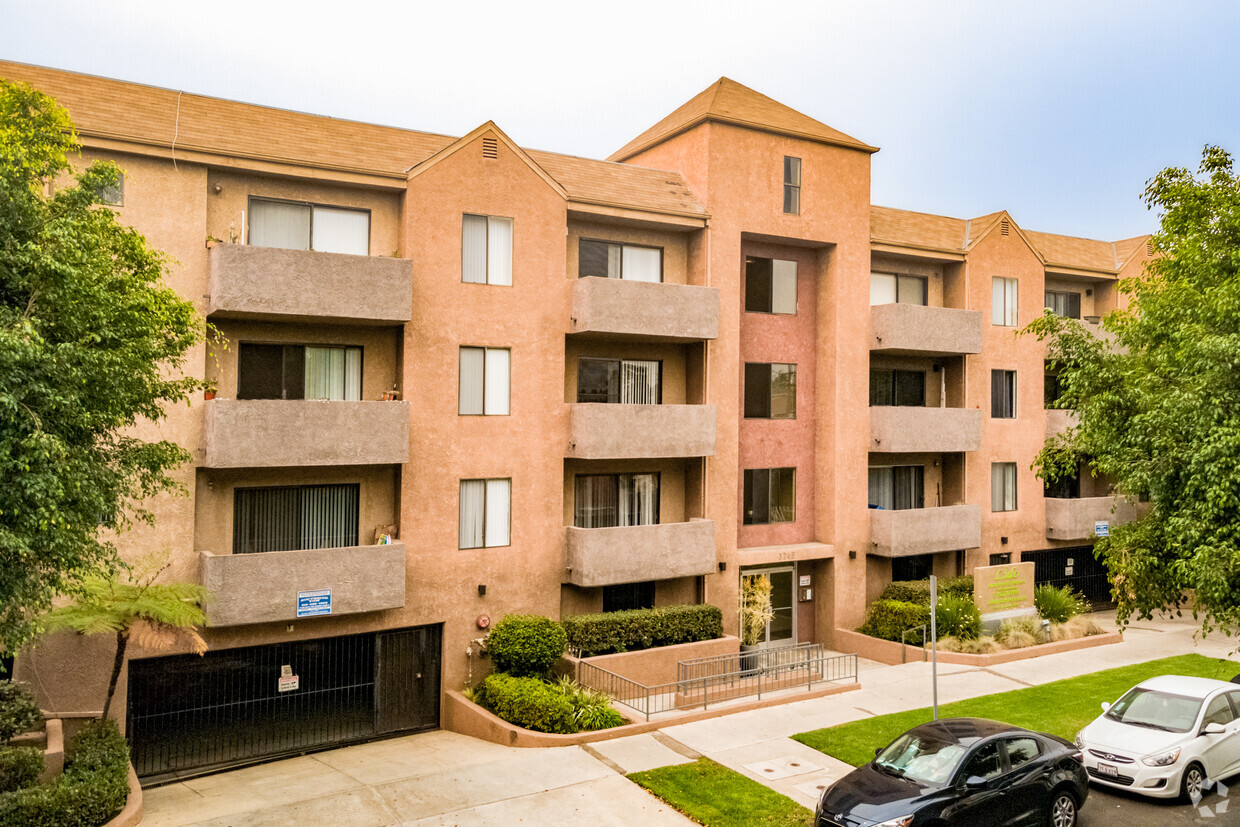 Lido Apartments - 3745 Glendon Ave - Apartments In Los Angeles, CA ...