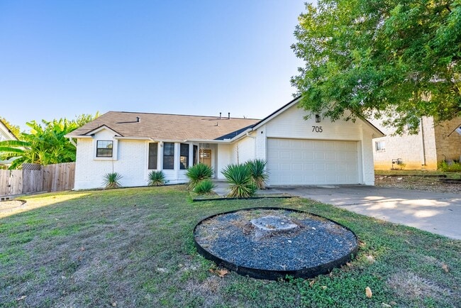 Building Photo - Beautiful 4 Bedroom, 2 Bathroom home in Ro...