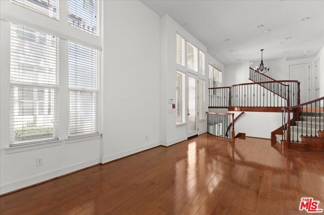 Building Photo - 6010 S Celedon Creek