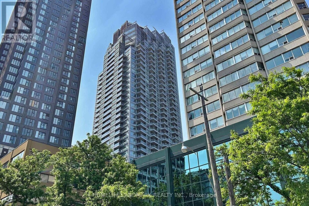 Photo principale - 2191 Yonge St