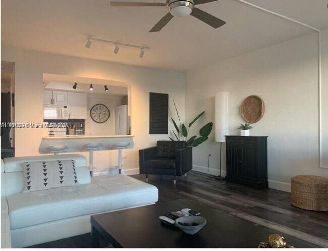 Foto del edificio - 3111 N Ocean Dr