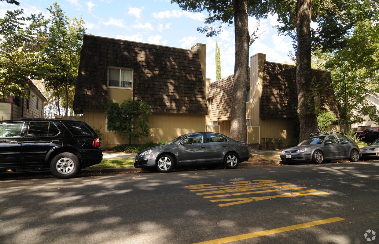 Primary Photo - 2423 C St