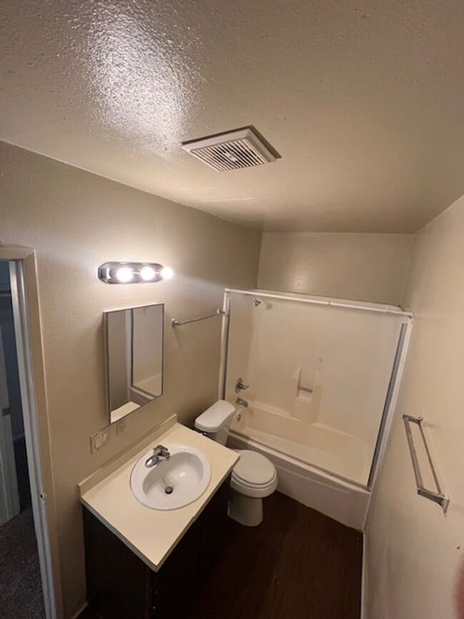 Foto del edificio - Studio and Bath, 500 sqft with washer/drye...