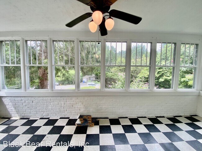 Building Photo - 1 br, 1 bath House - 75 Lakewood Dr Apt 3