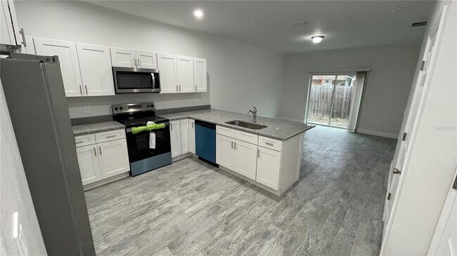 Foto del edificio - 4949 Ives Ave