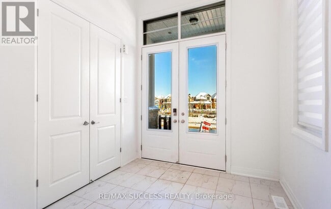 Building Photo - 3130 Travertine Dr