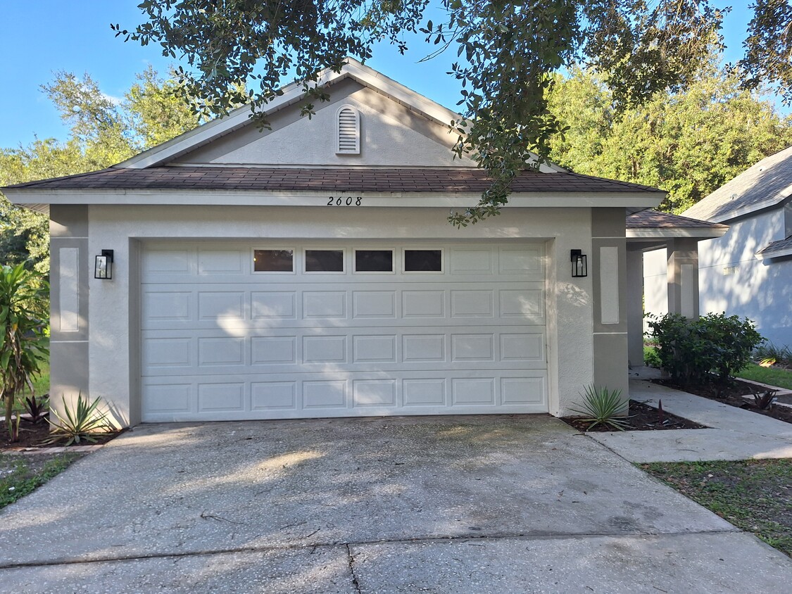 Building Photo - 2608 Golden Antler Ln