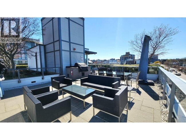 Photo du bâtiment - 1777 W 7th Ave