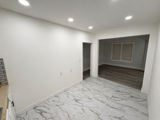 Building Photo - 13944 Winthrop St
