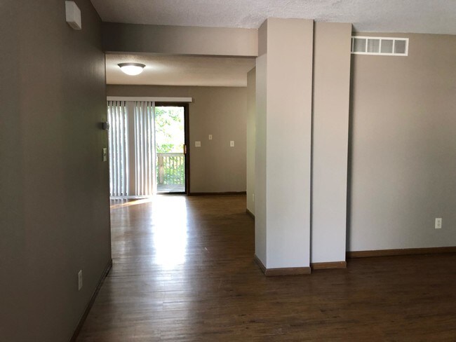 Building Photo - 3604 W Sugar Tree Ln