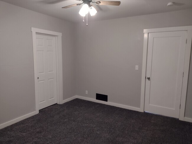 Building Photo - 222 Haller St