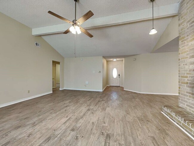 Foto del edificio - 5418 Mossgrey Ln