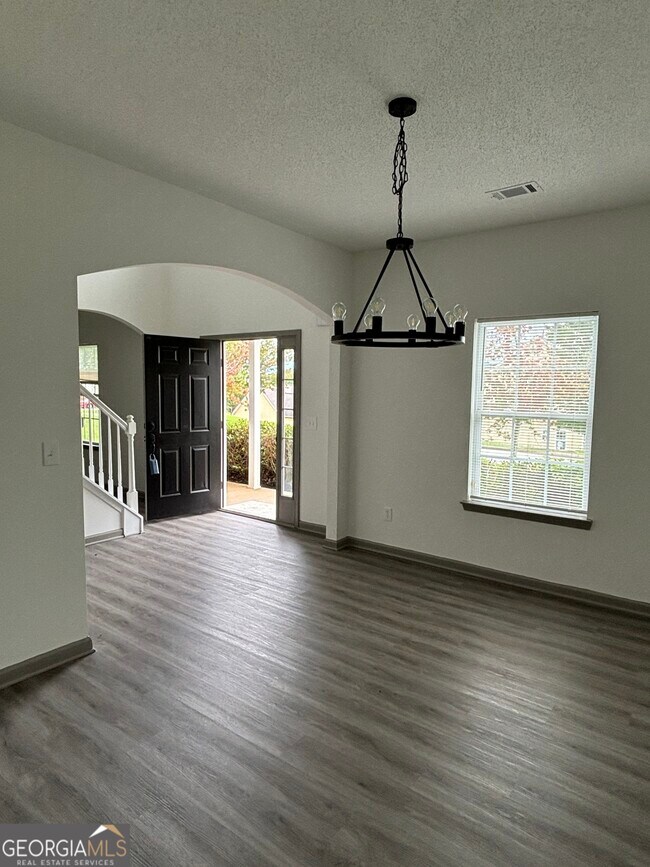 Building Photo - 560 Tuscan Cove