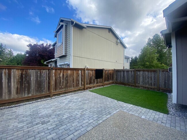Foto del edificio - Updated home in South Hill