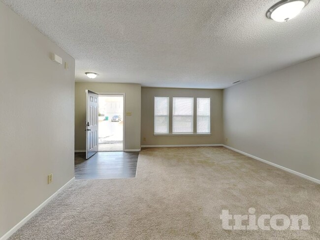 Building Photo - 9899 Olympic Cir