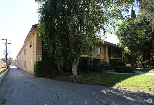 Building Photo - 15524 Sherman Way