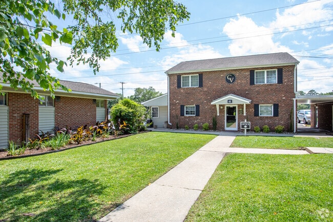 Building Photo - Cardinal Village Apartments