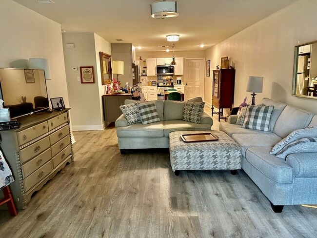 Foto del edificio - 801 Faircreek Ln