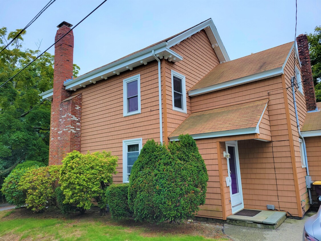 Primary Photo - 54 Station St