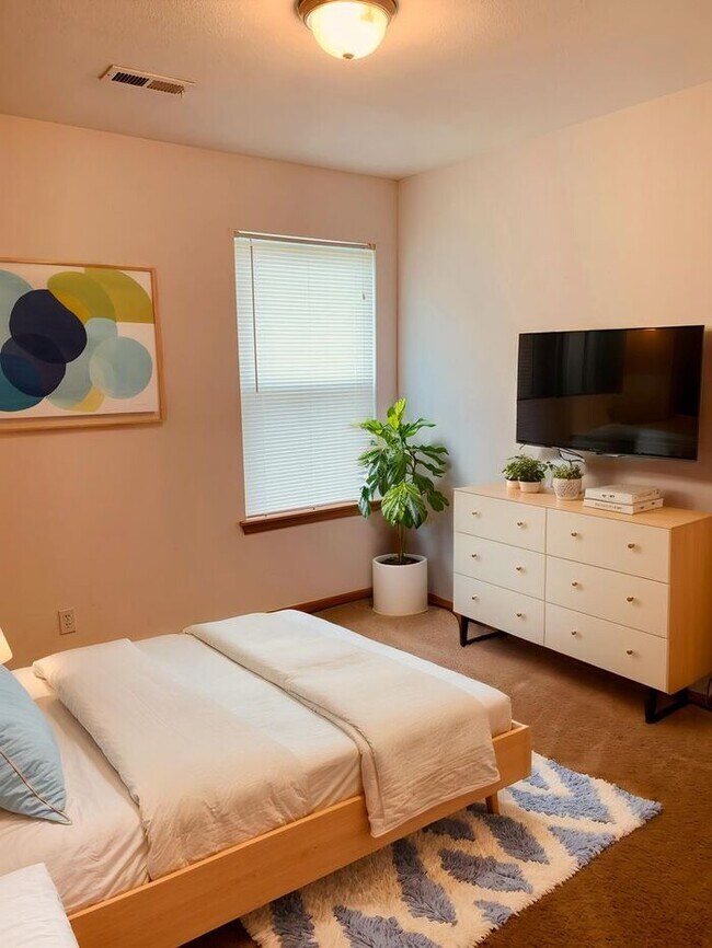Foto del edificio - Peaceful Living in Pleasant Hill – Availab...