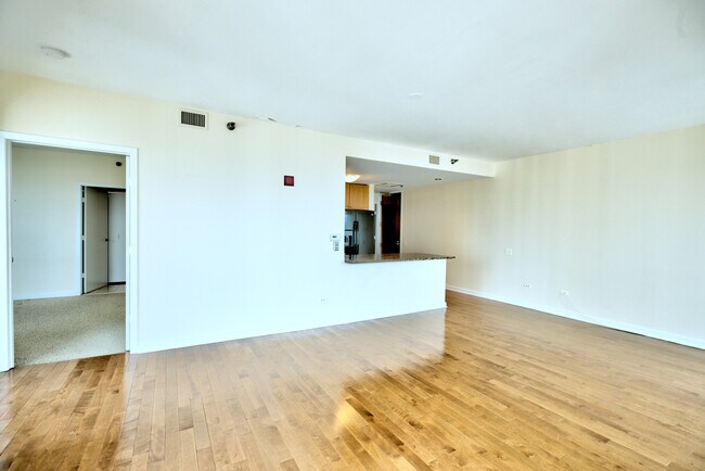 Foto del edificio - 57 E Delaware Pl