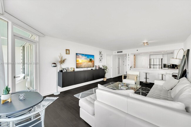 Foto del edificio - 400 South Pointe Dr