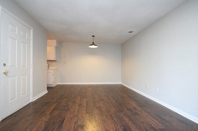 Foto del edificio - 104 Westscott Dr