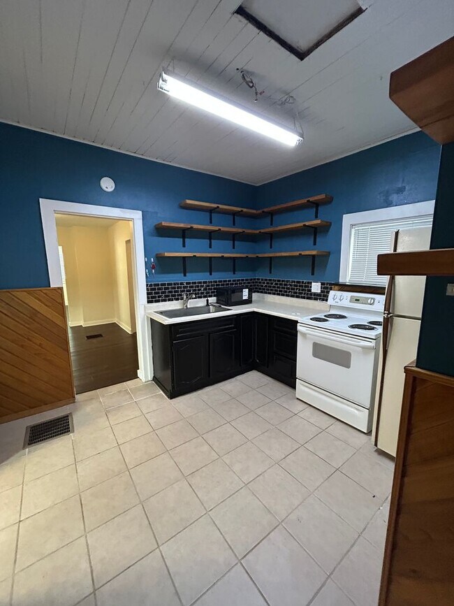 Foto del edificio - 1121 E 3rd St