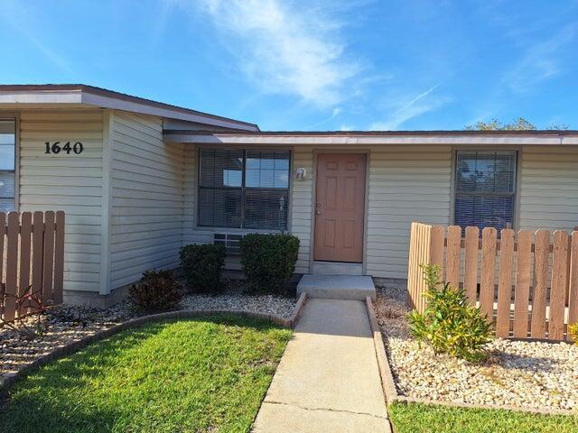 Foto principal - 1640 Bottlebrush Dr