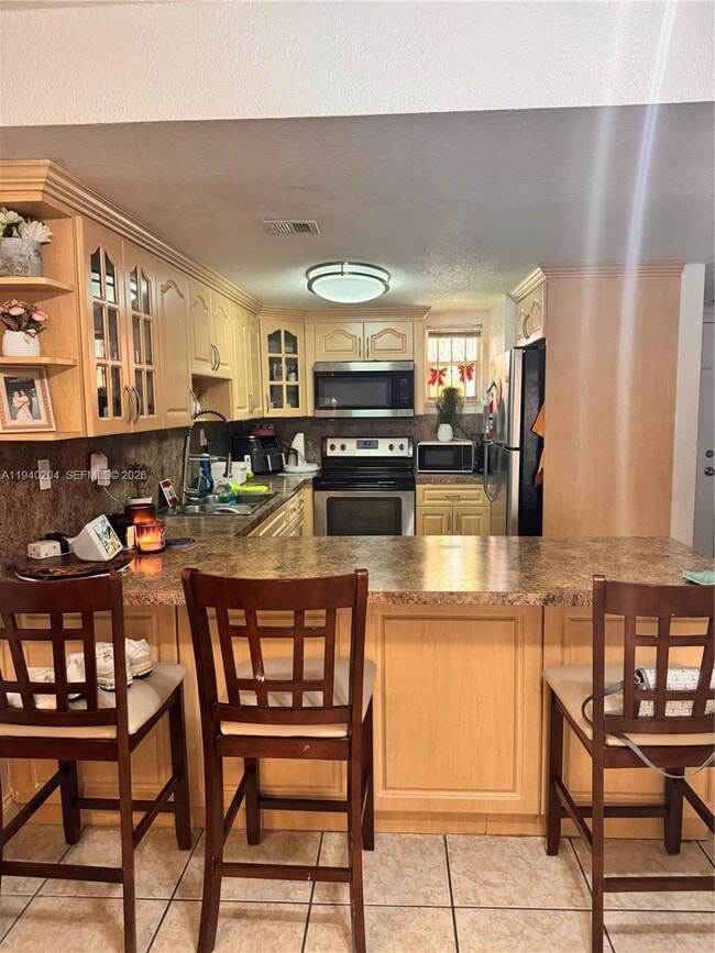 Building Photo - 1990 W 56th St