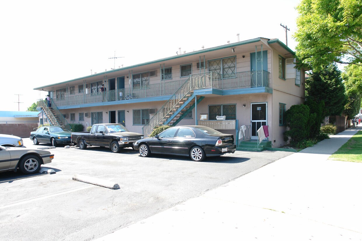 Building Photo - 315 S Pacific Ave