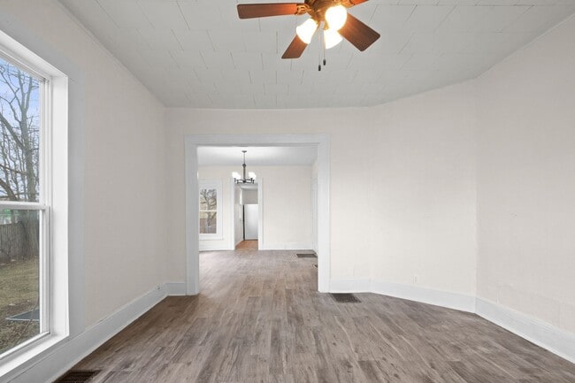 Foto del edificio - 131 W 13th St