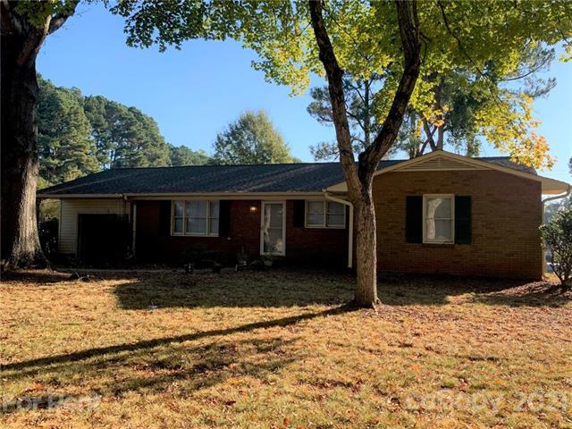 Primary Photo - 446 Fieldstone Rd